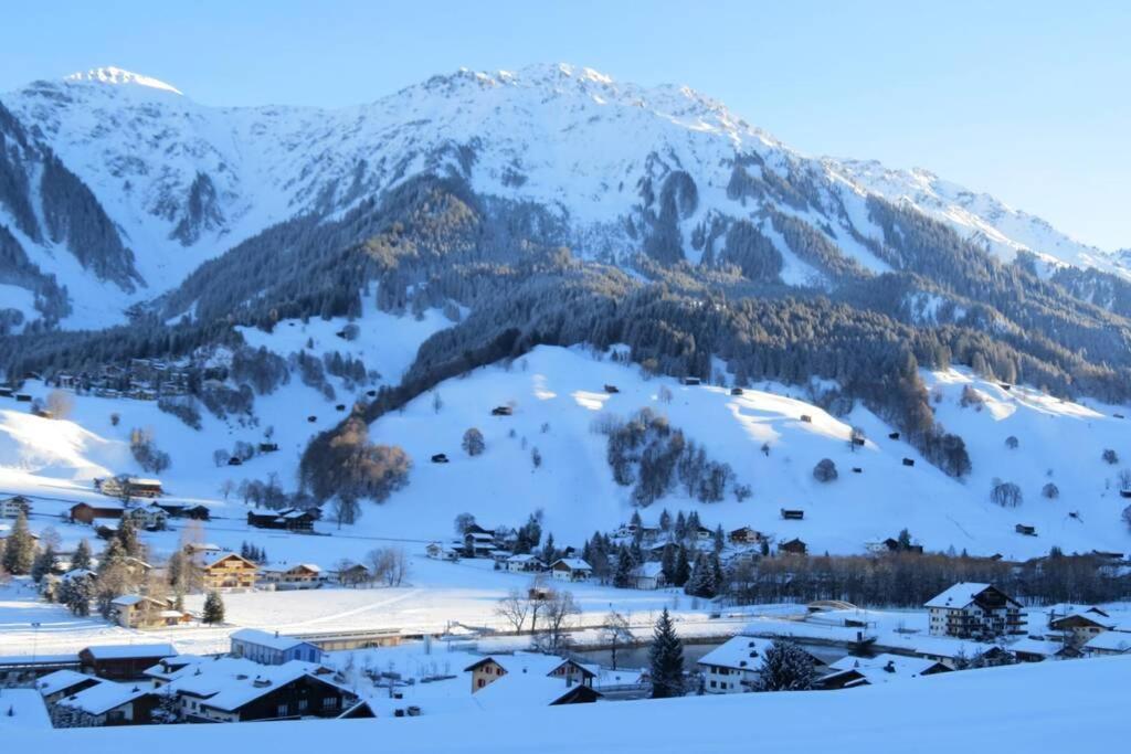 Appartement In Hus Signal Met Prachtig Uitzicht Op De Bergen Klosters Exterior photo